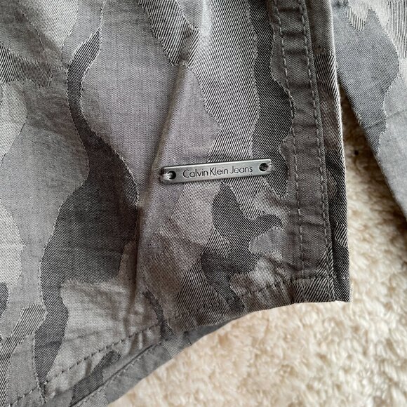 Calvin Klein Men Camo Button-Down Casual Shirt Green XL Military Army Camouflage - Picture 3 of 12